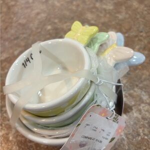 Pastel polka dot Butterly measuring cups